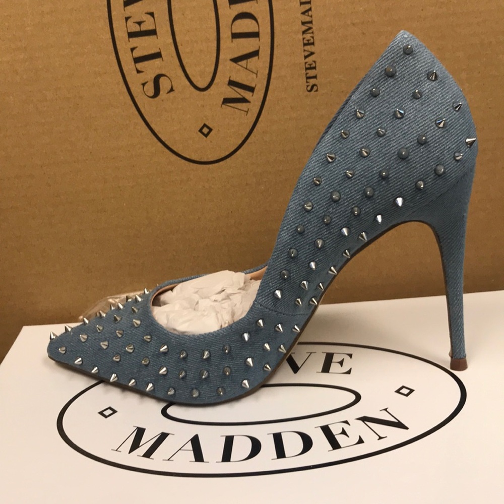 Steve Madden size 8 denim spiked heels